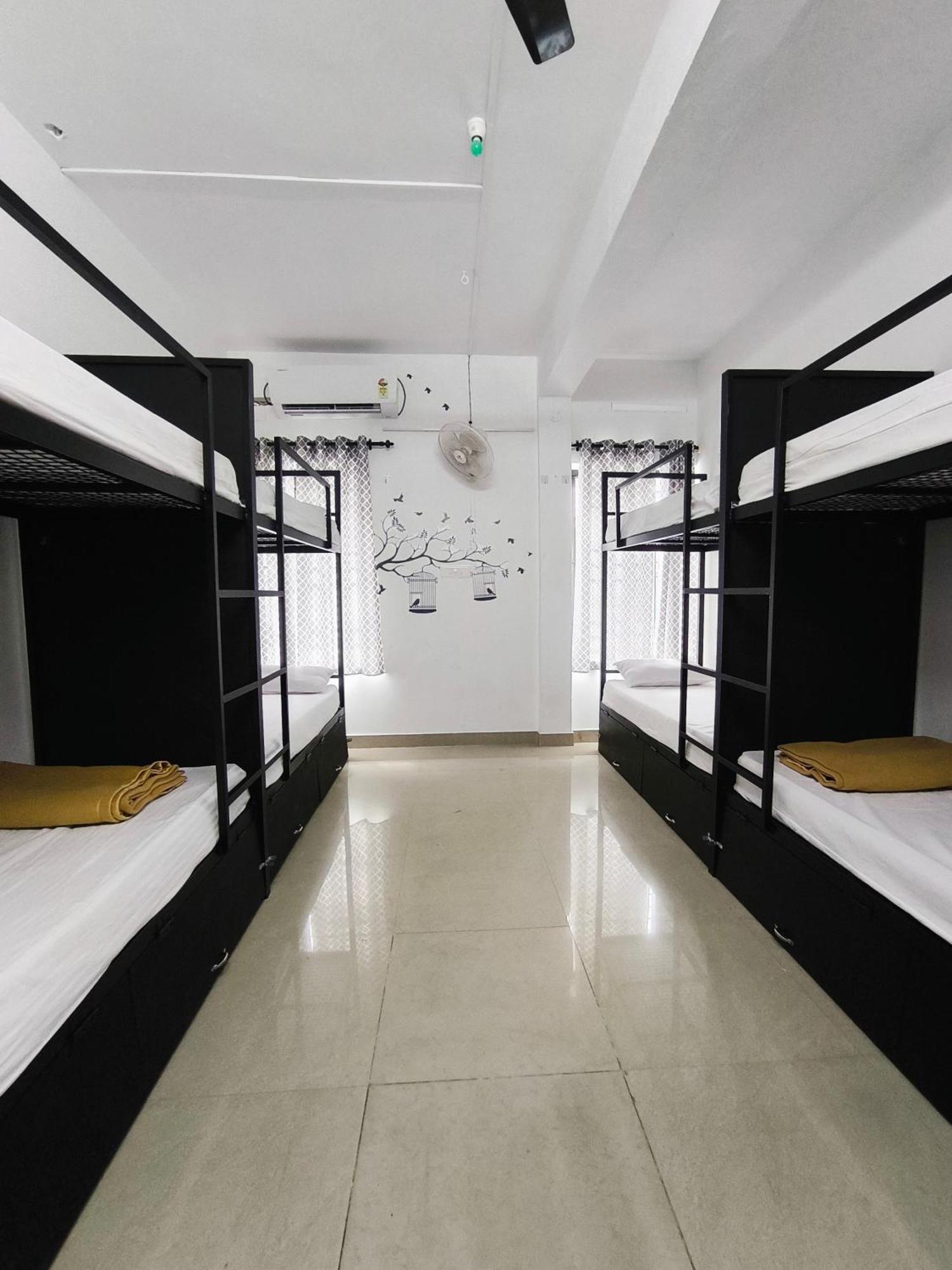 Hostel Stayzo Kochi Exterior photo